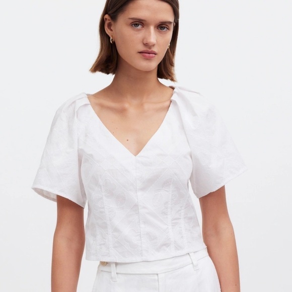 Madewell Darted V-Neck Top in Floral eyelet white - Picture 5 of 7